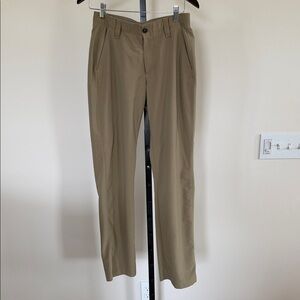 Under Armour Men's Chinos in Khaki Green